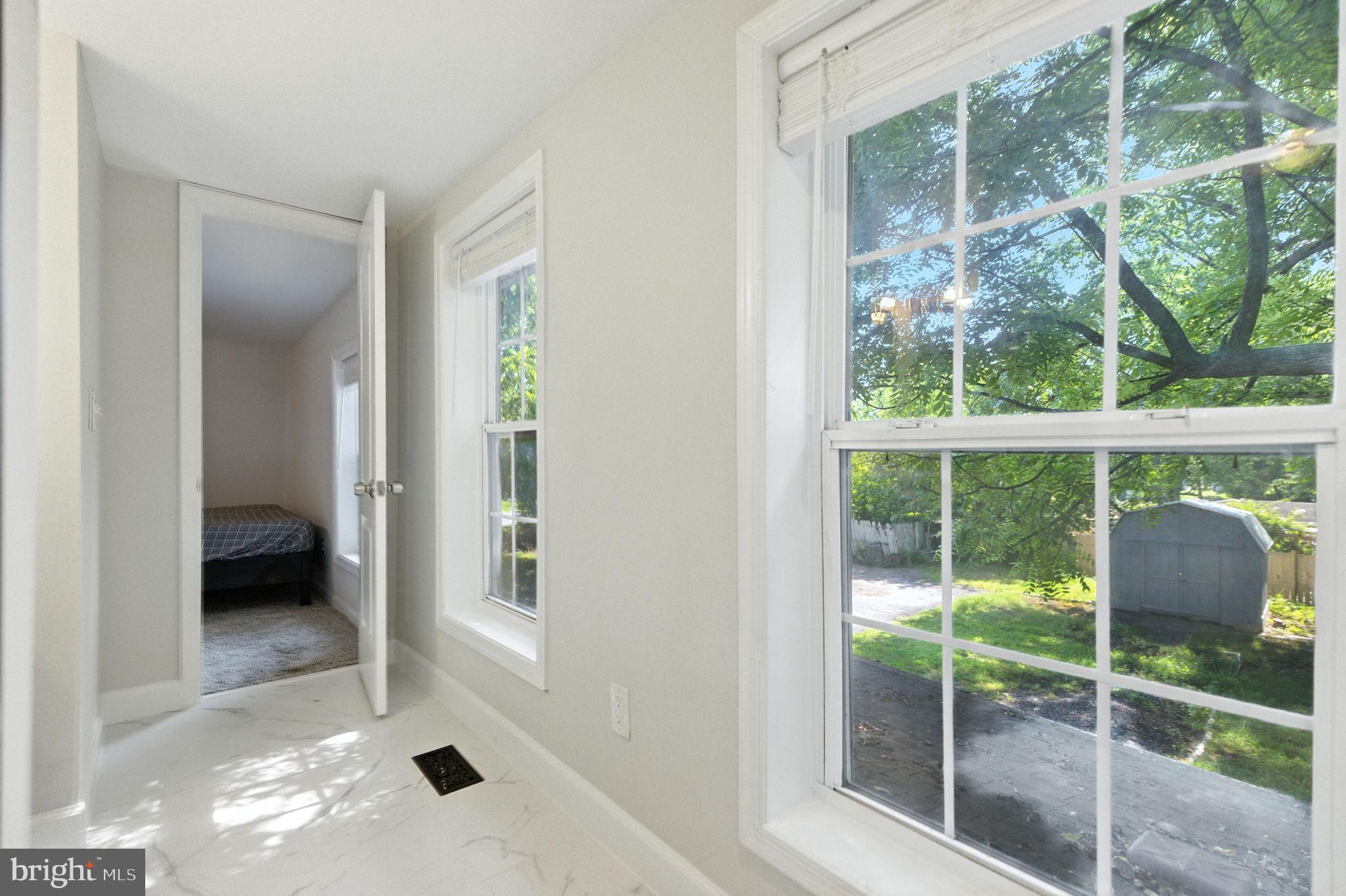 LAUREL - Residential