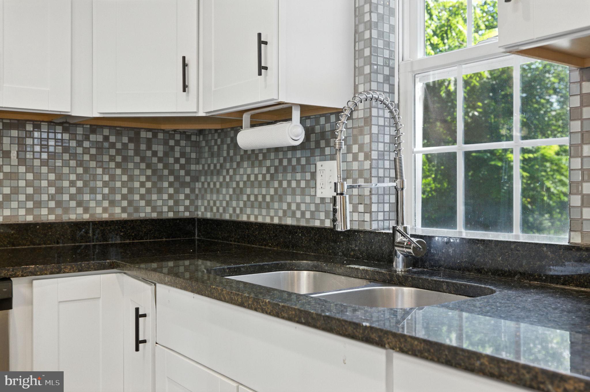 LAUREL - Residential