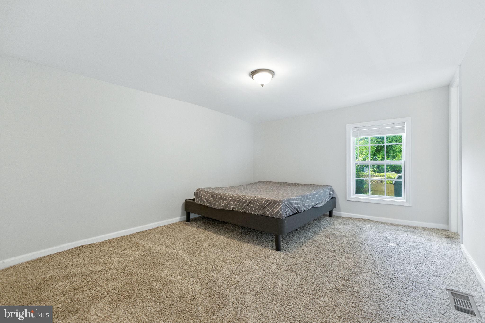 LAUREL - Residential