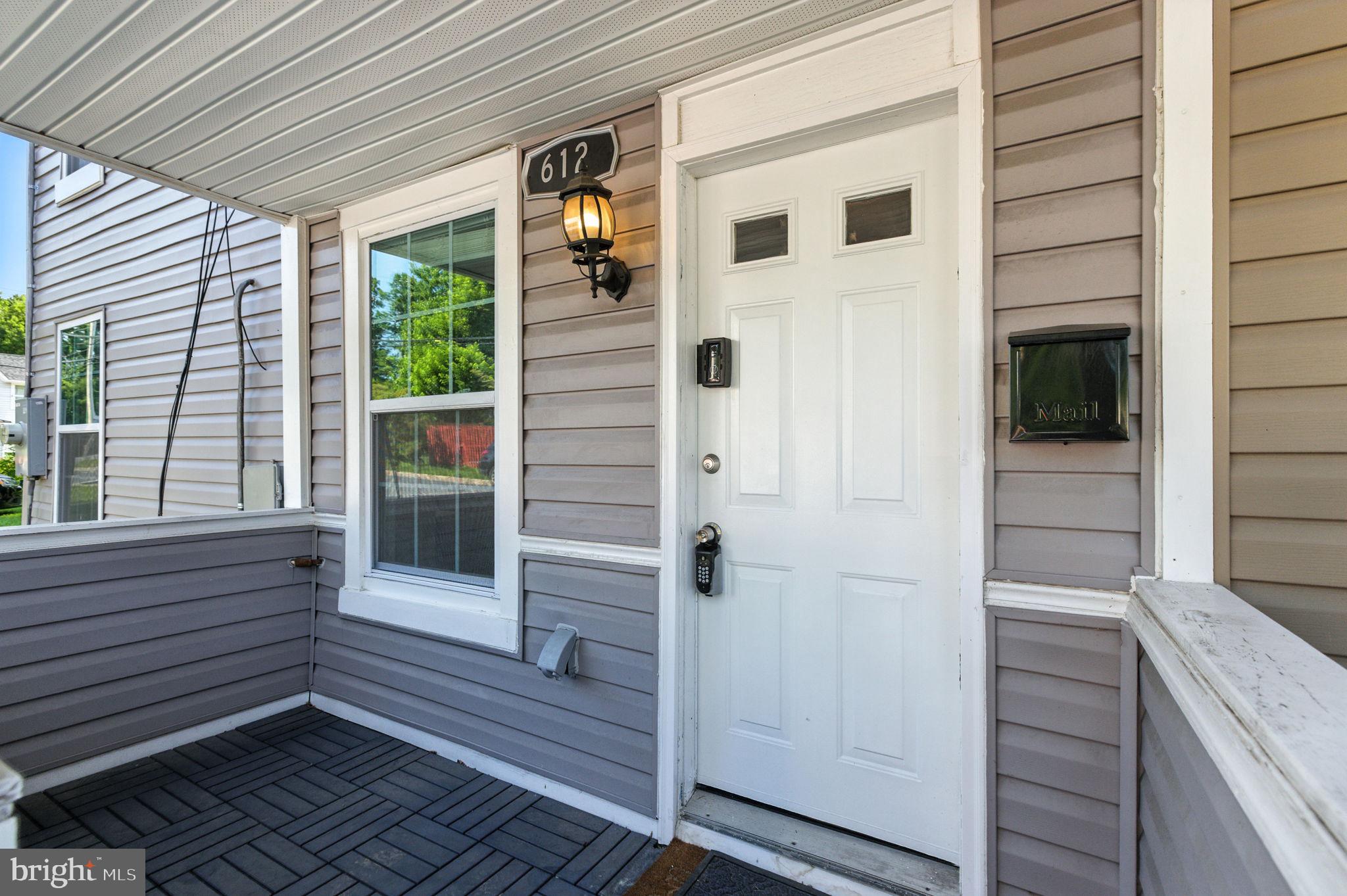 LAUREL - Residential