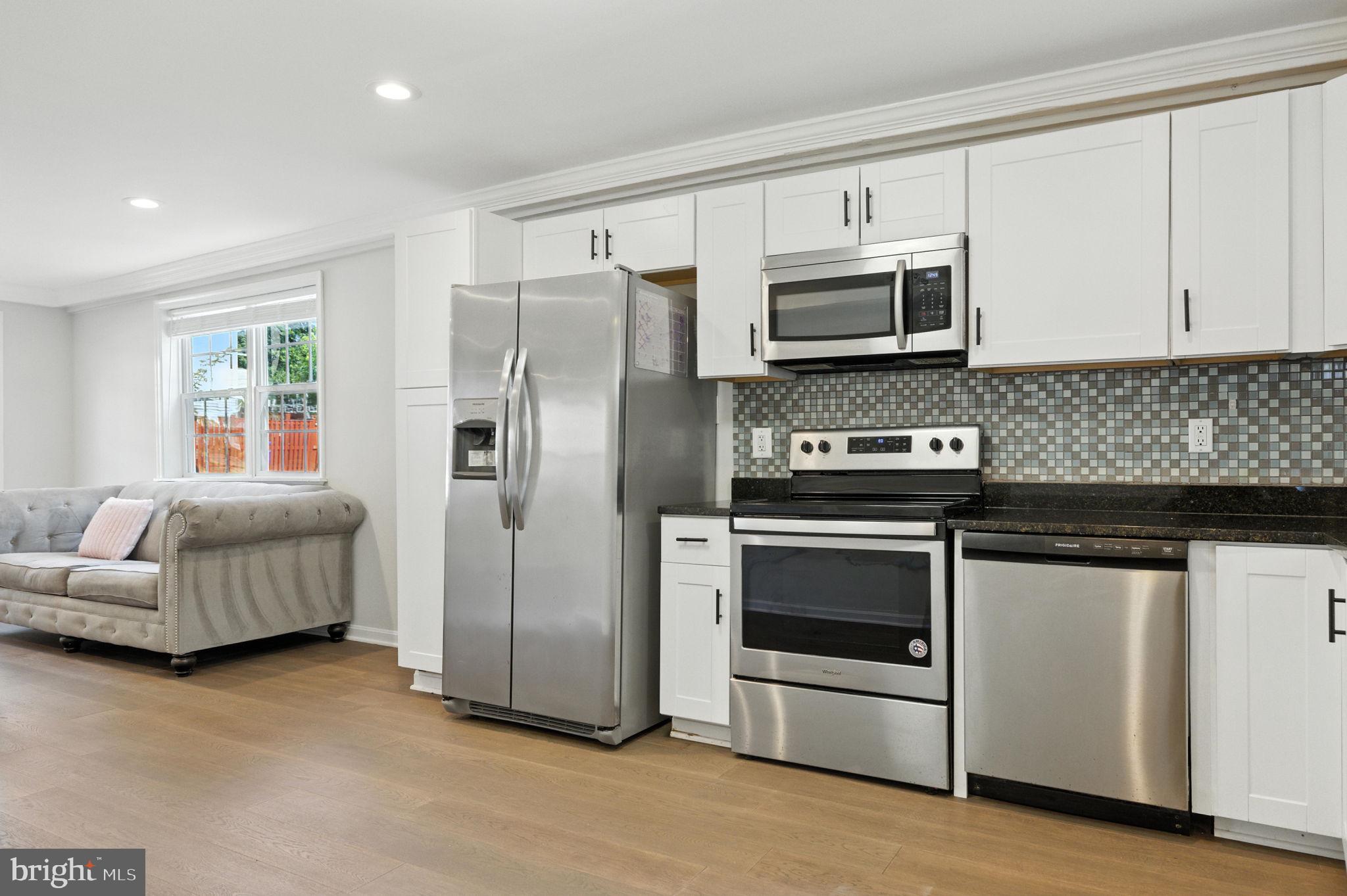 LAUREL - Residential