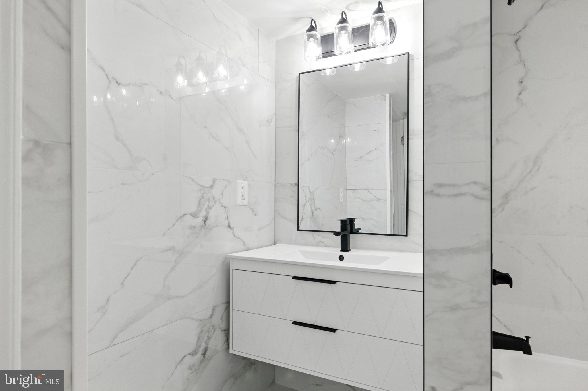 LAUREL - Residential