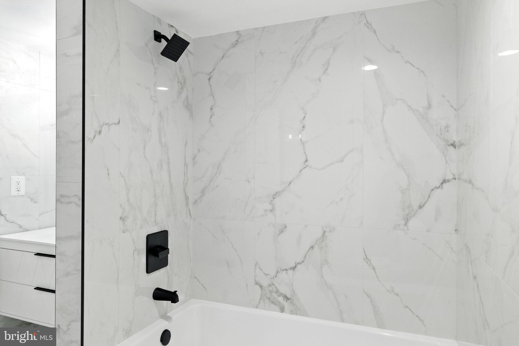 LAUREL - Residential