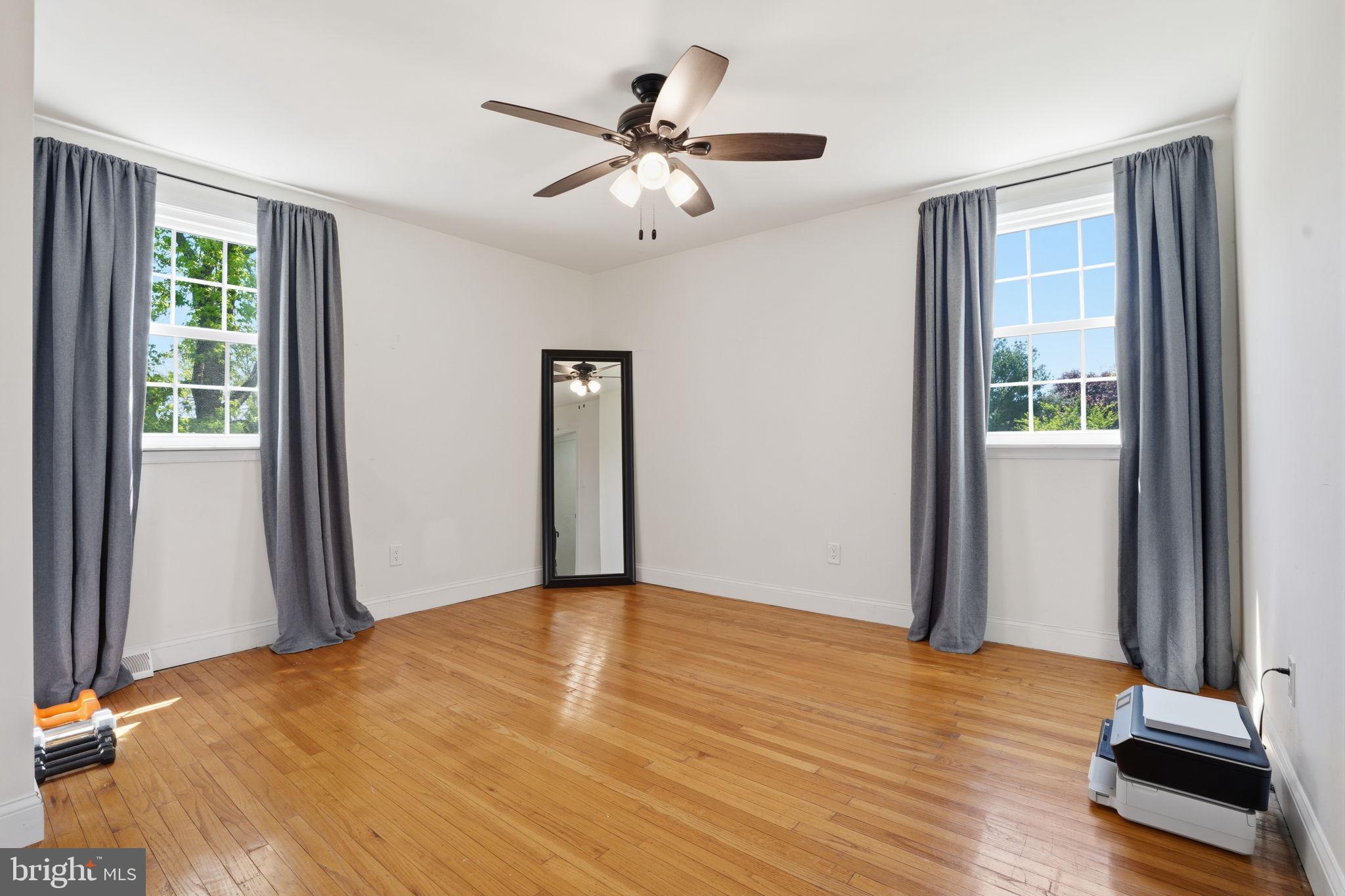 WINDMILL VIL WEST - Residential