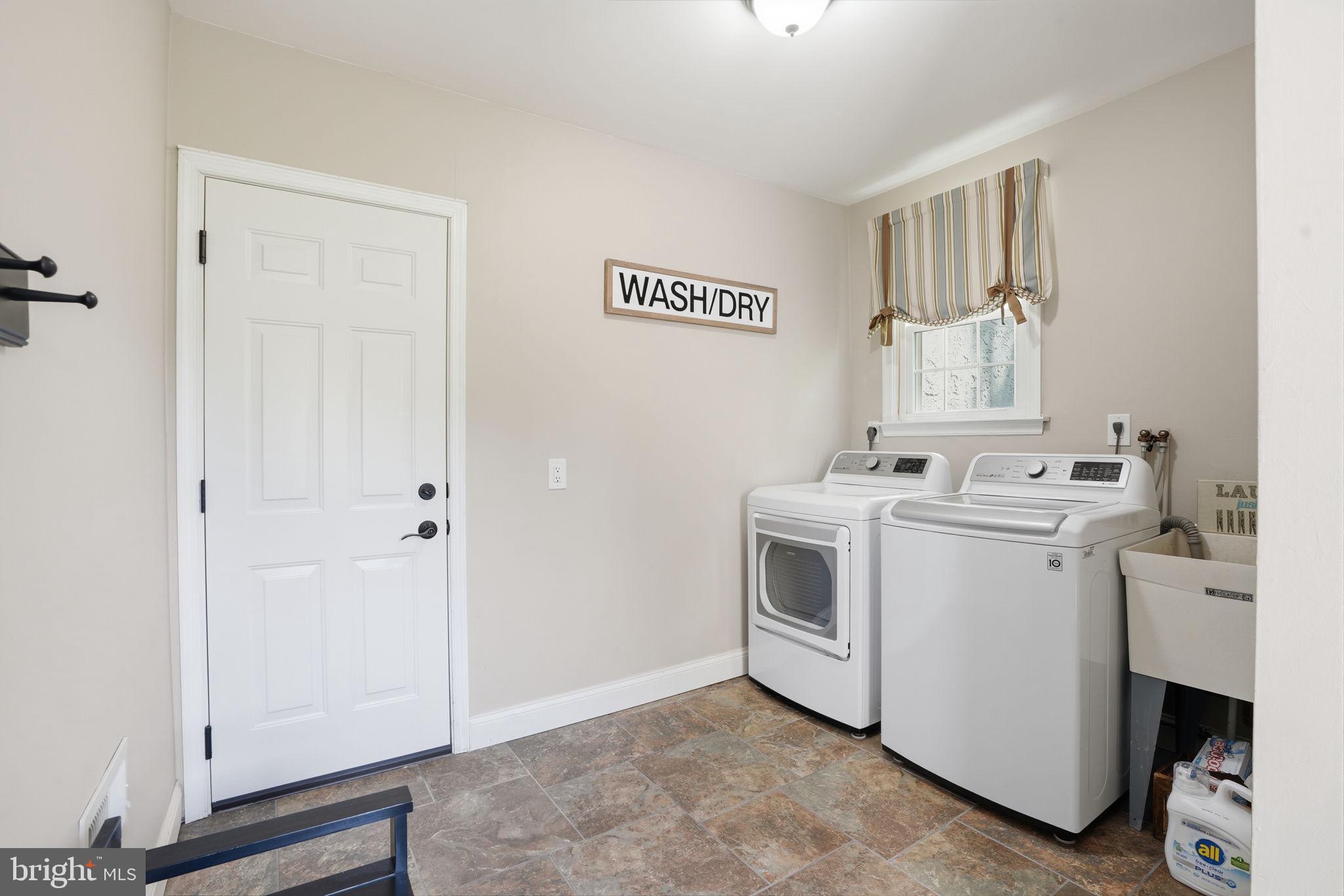 WINDMILL VIL WEST - Residential
