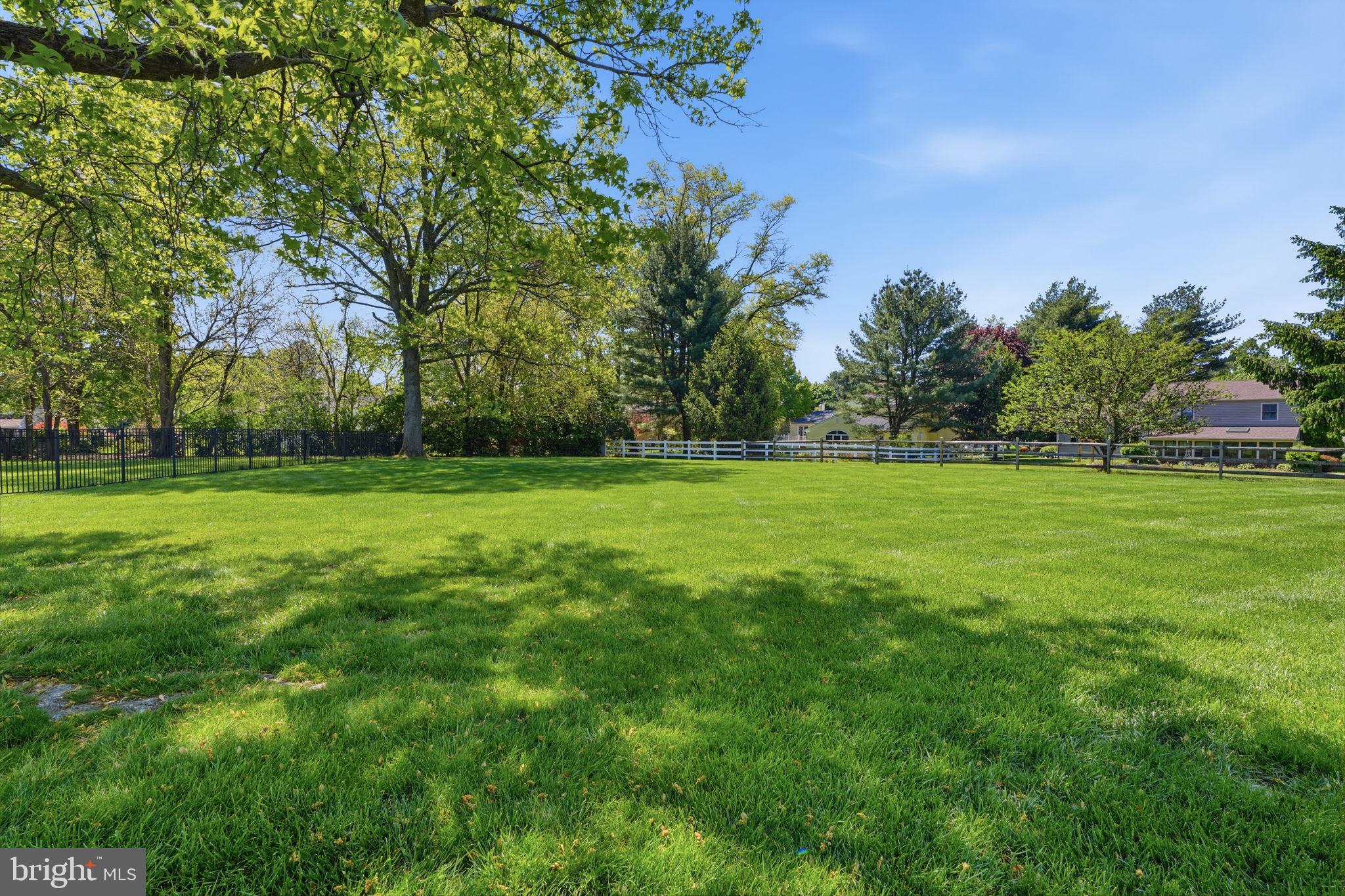WINDMILL VIL WEST - Residential