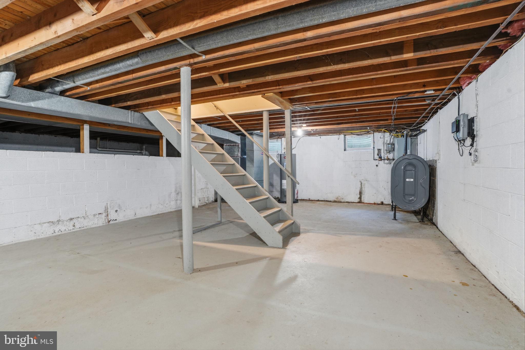 WINDMILL VIL WEST - Residential