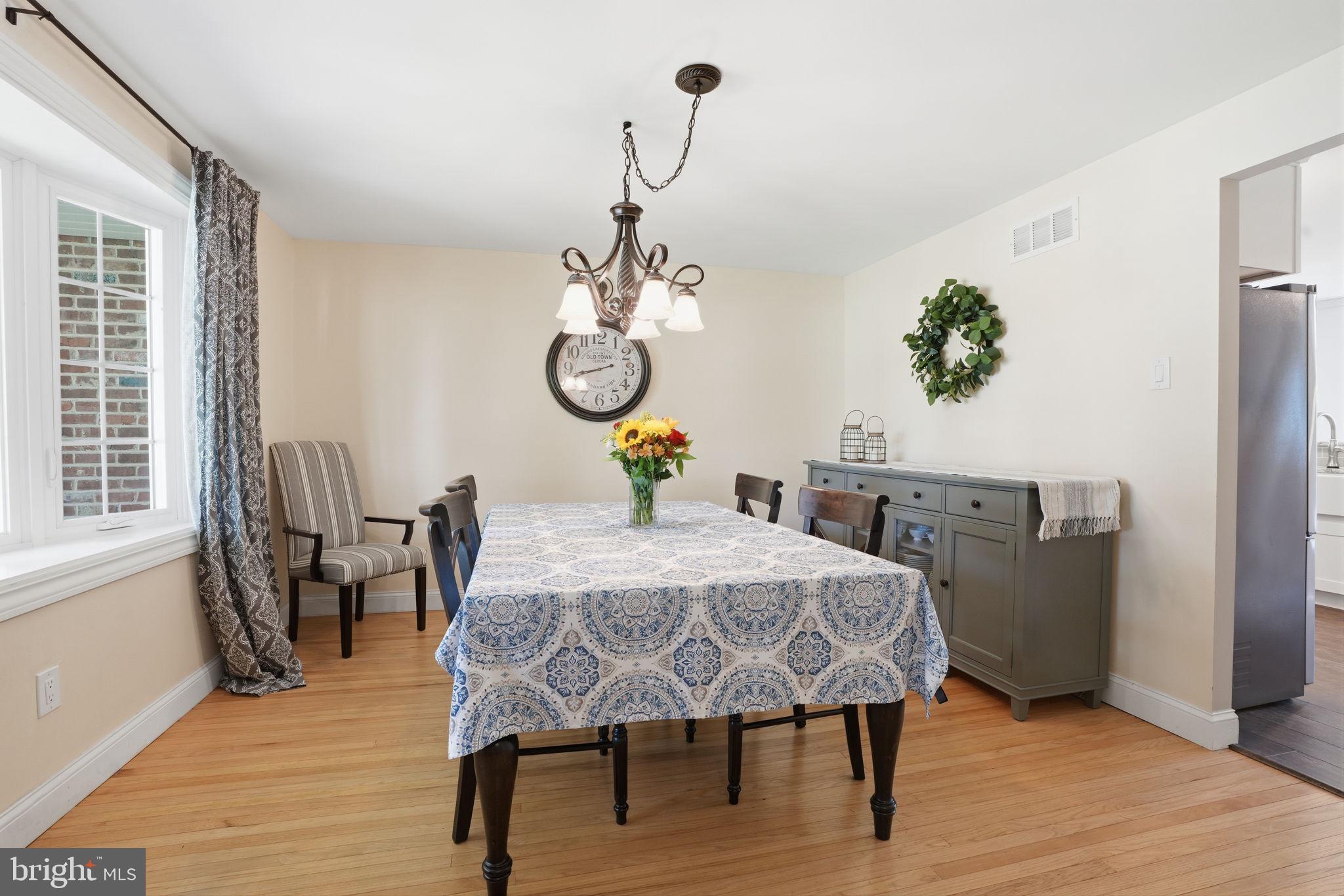 WINDMILL VIL WEST - Residential