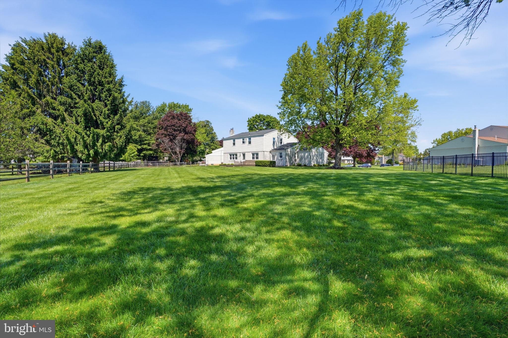 WINDMILL VIL WEST - Residential
