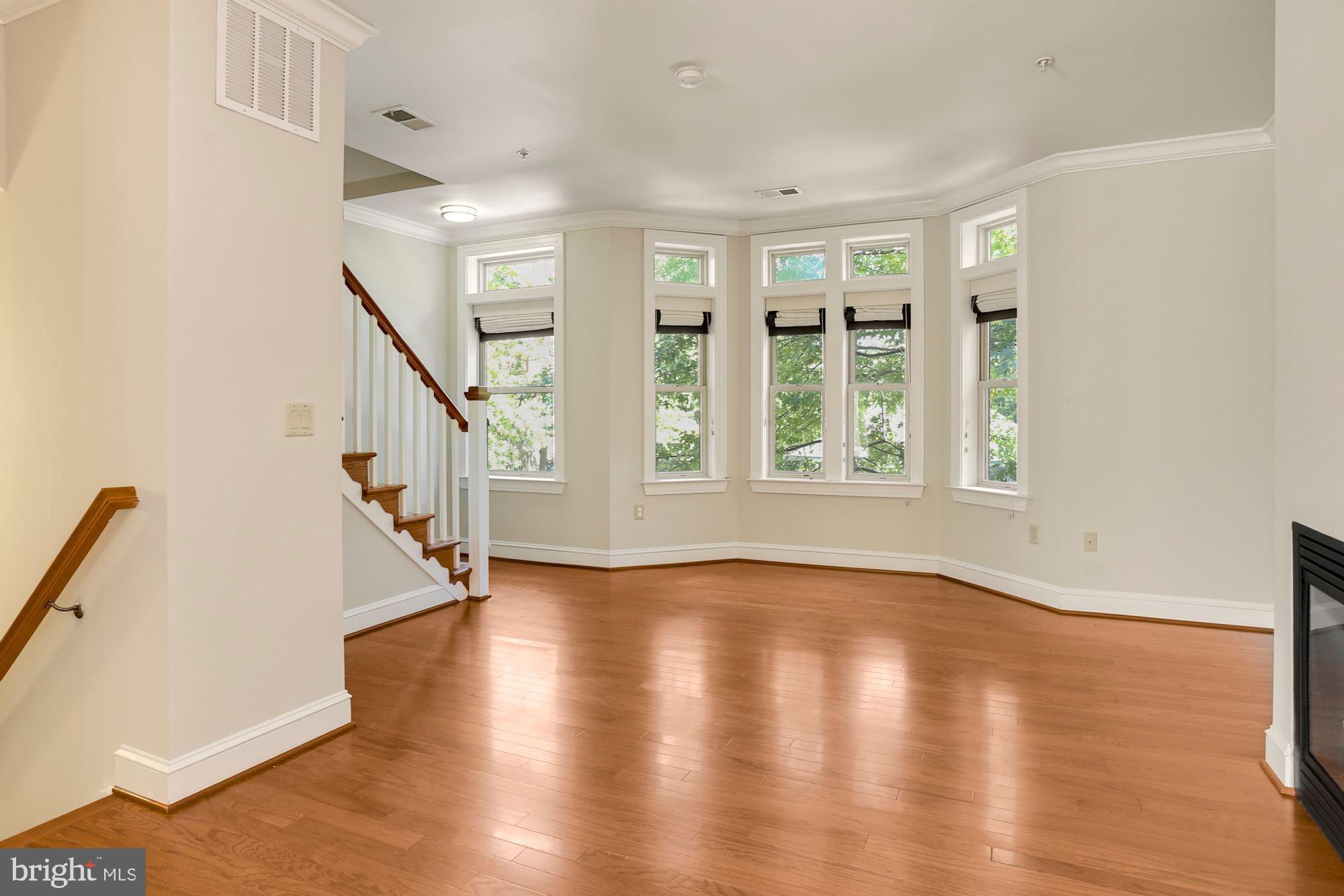 VISTA ON COURTHOUSE - Residential