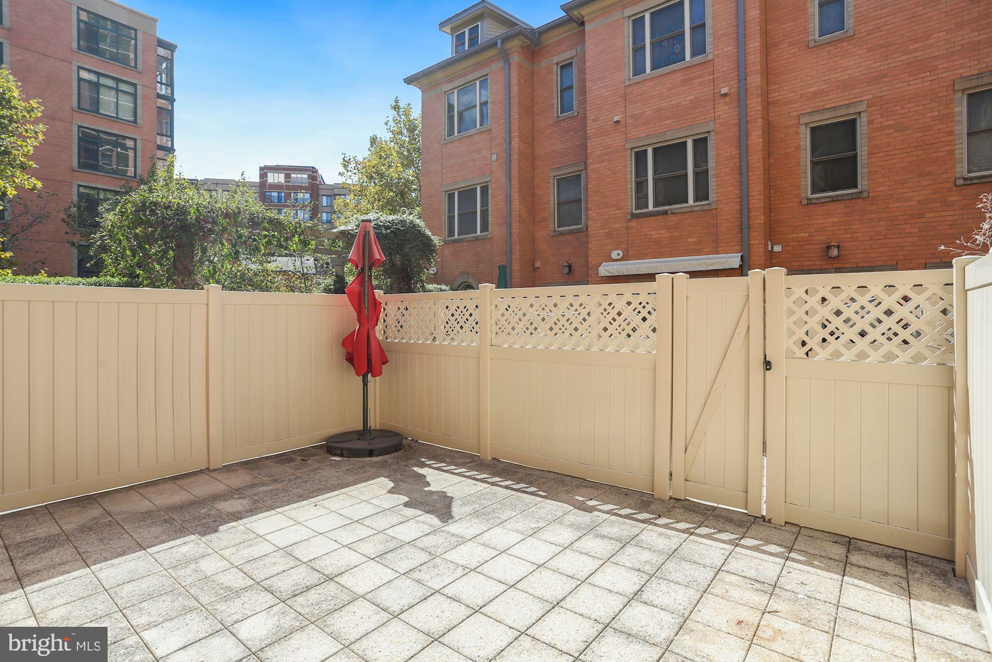 VISTA ON COURTHOUSE - Residential