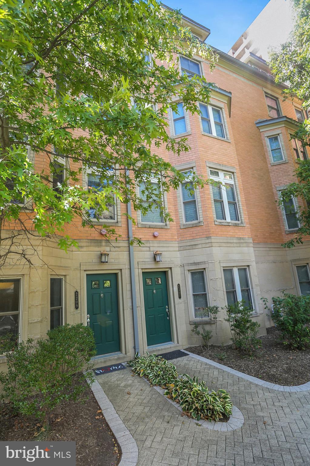 VISTA ON COURTHOUSE - Residential