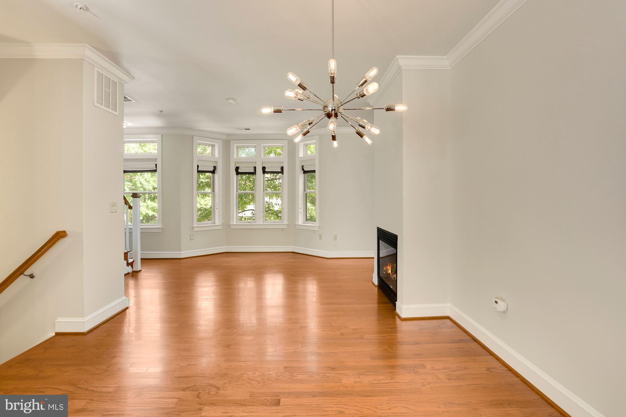 VISTA ON COURTHOUSE - Residential