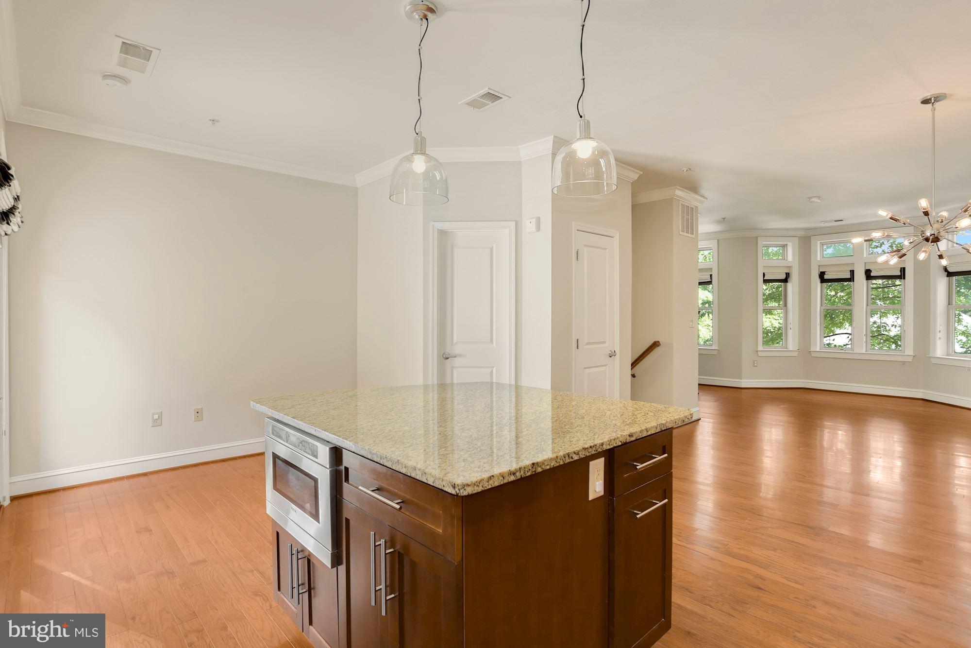 VISTA ON COURTHOUSE - Residential