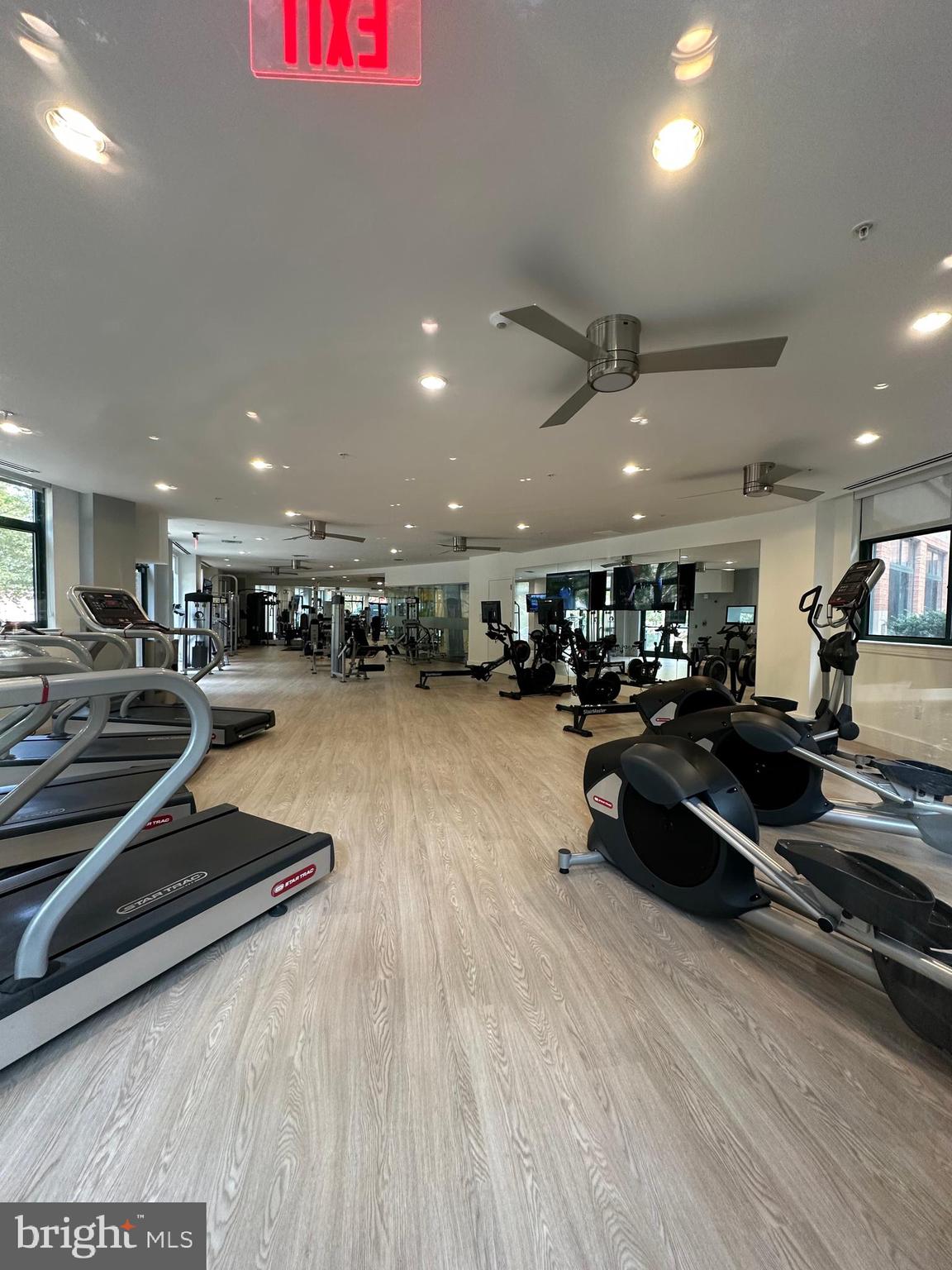 VISTA ON COURTHOUSE - Residential