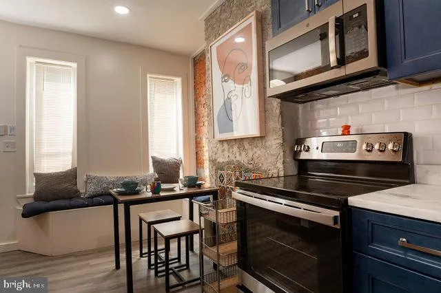 Philadelphia, Pennsylvania 19122, United States, 3 Bedrooms Bedrooms, ,3 BathroomsBathrooms,Residential,Active,102473