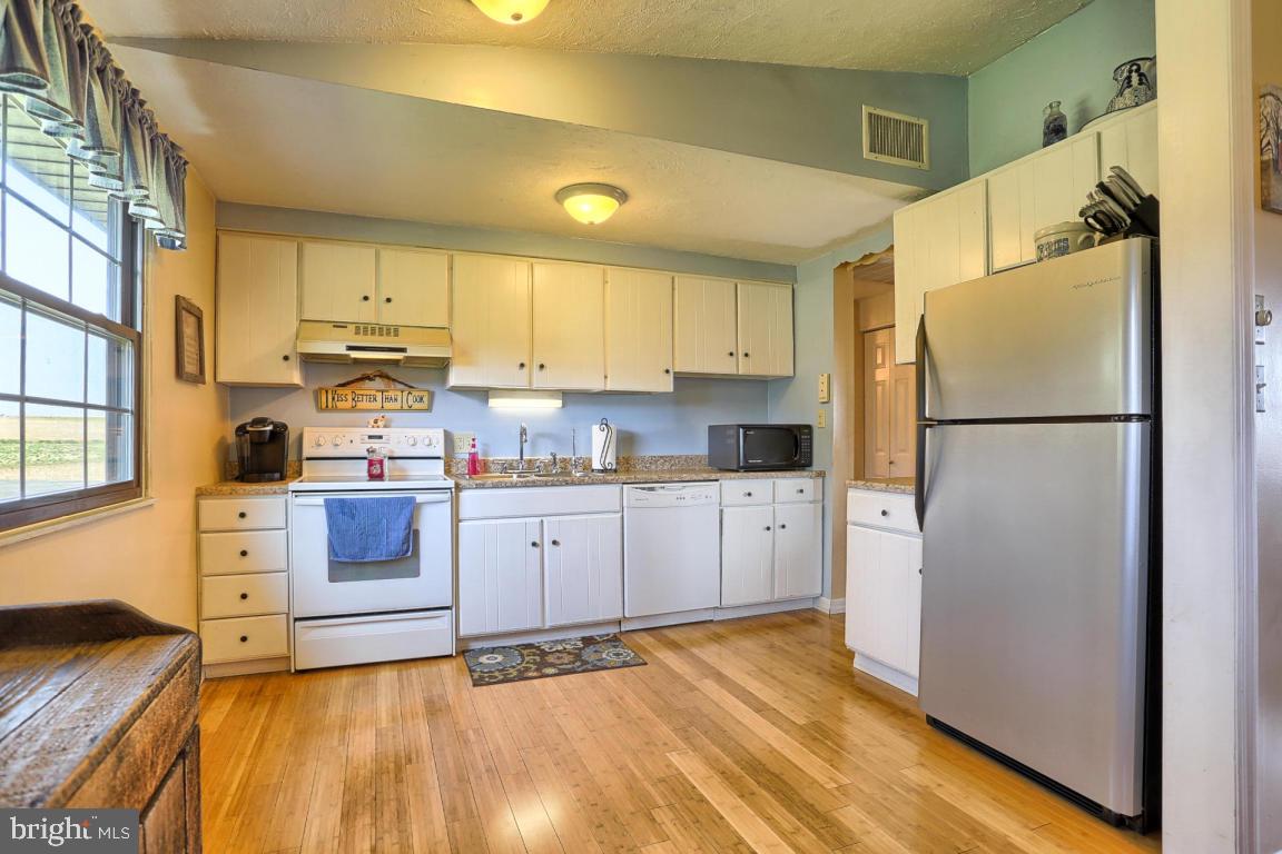 PERTH HILLS - Residential