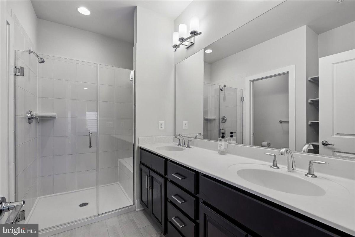 TWO RIVERS - Residential