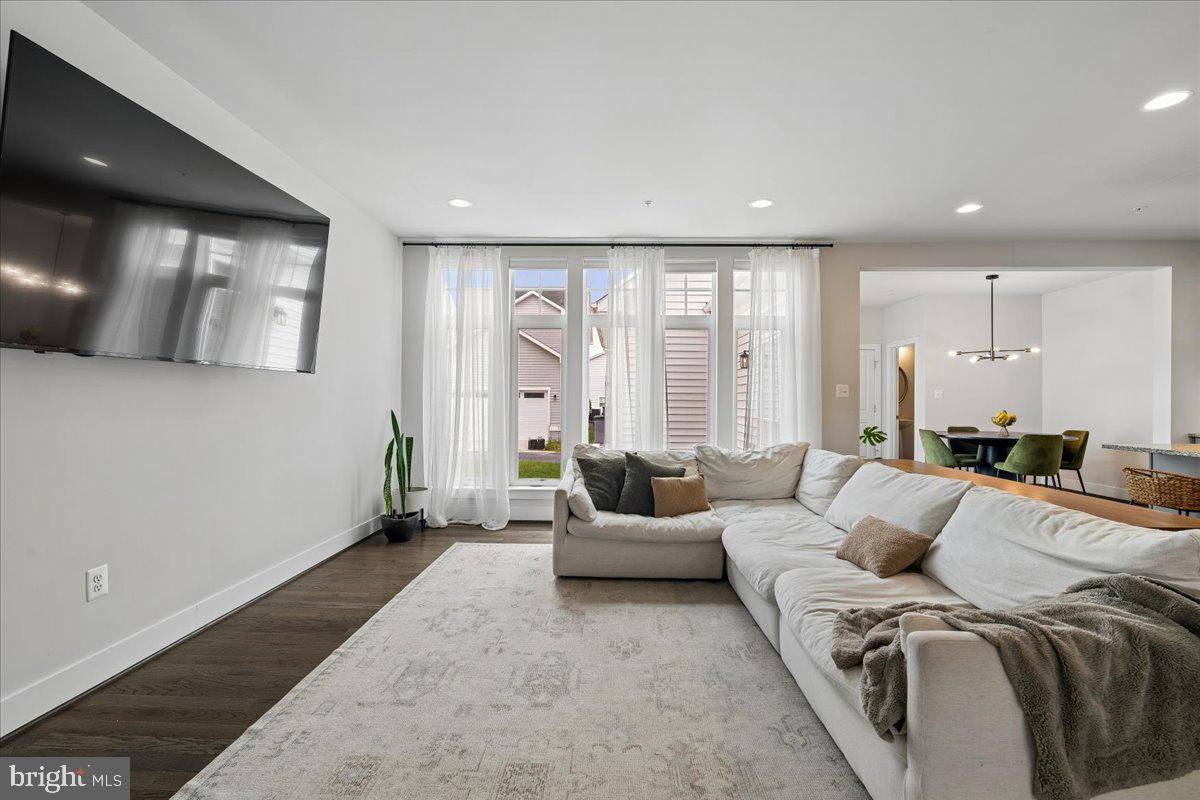 TWO RIVERS - Residential