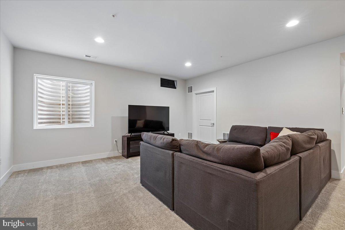 TWO RIVERS - Residential