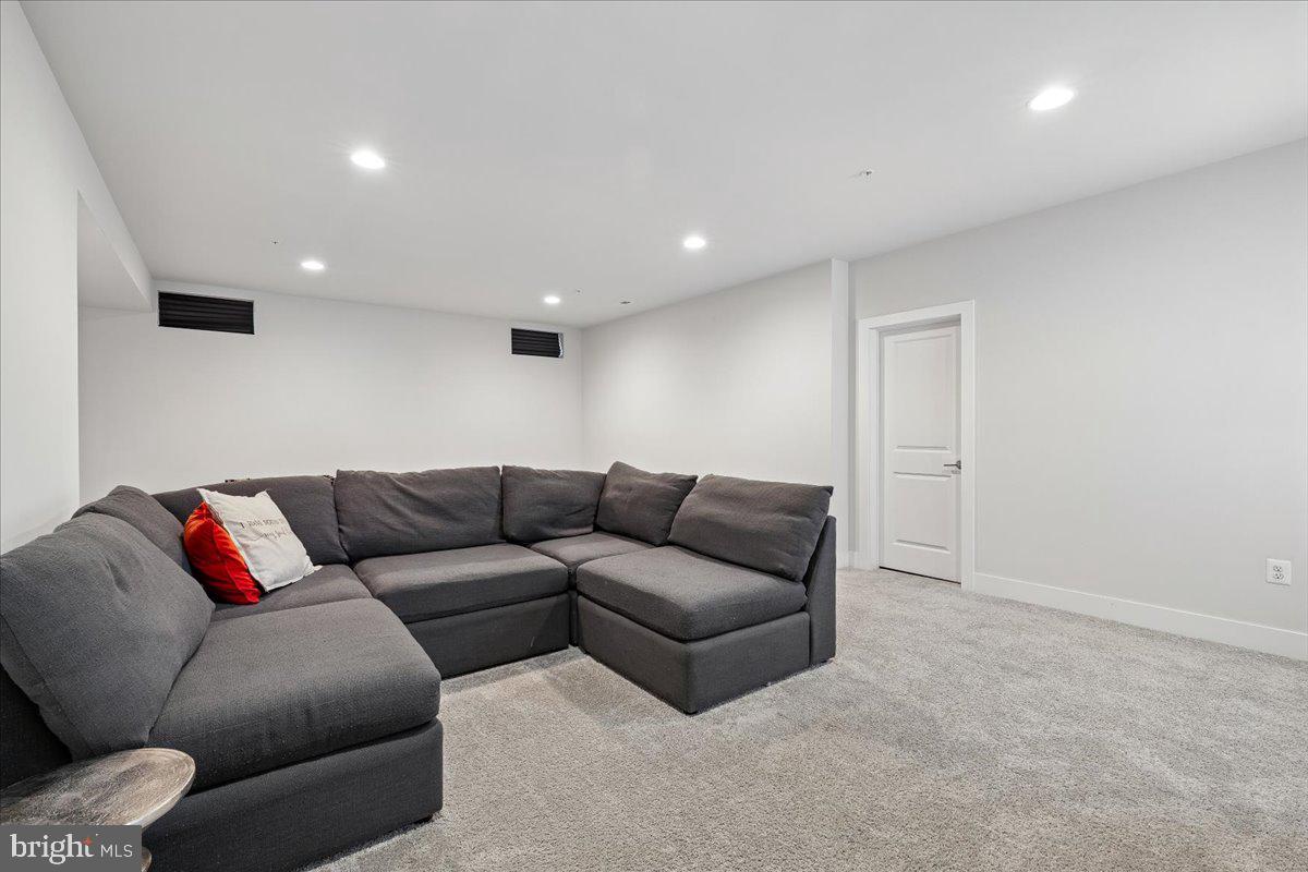 TWO RIVERS - Residential