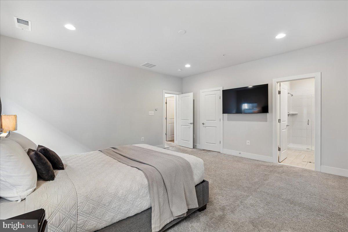TWO RIVERS - Residential