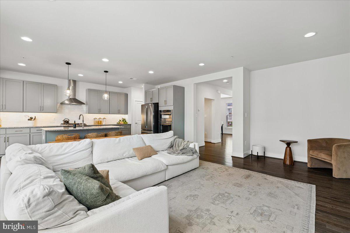 TWO RIVERS - Residential