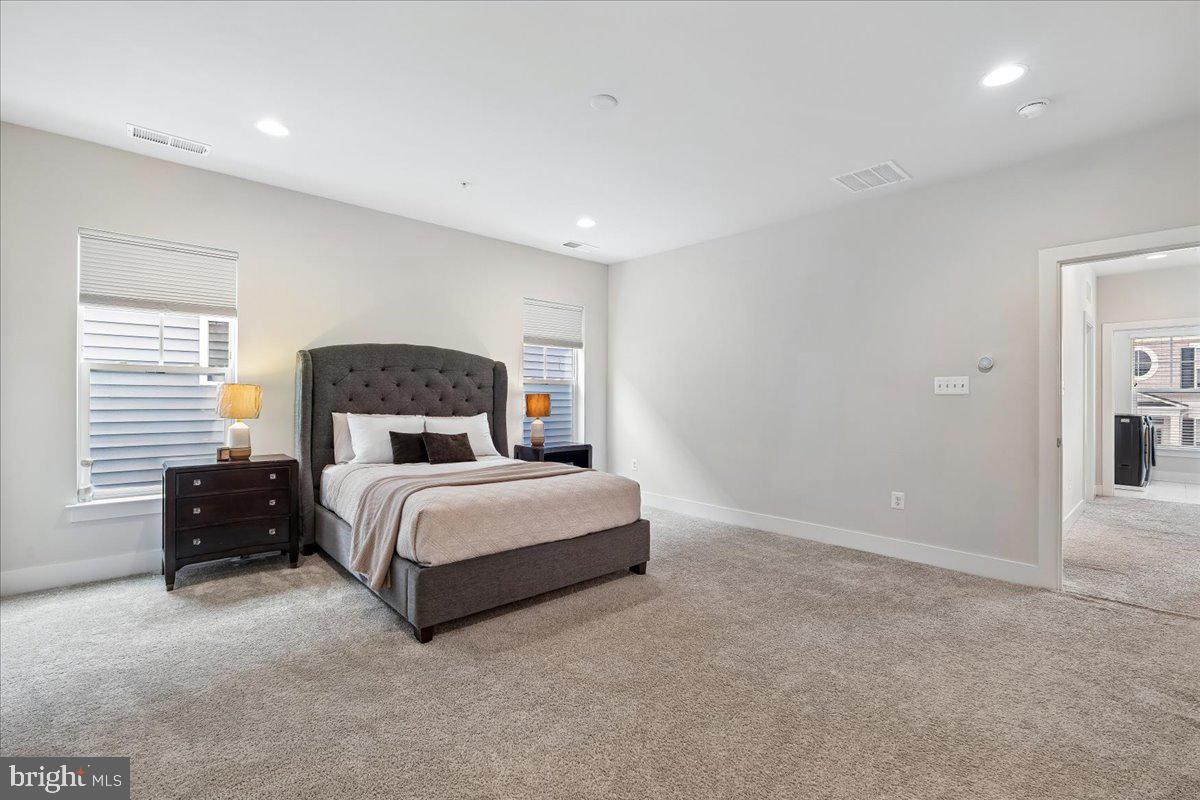 TWO RIVERS - Residential