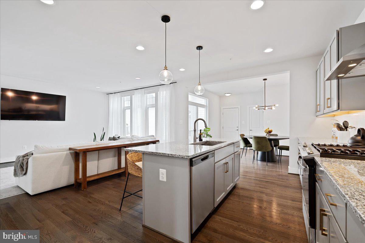TWO RIVERS - Residential