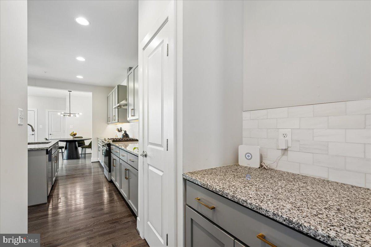 TWO RIVERS - Residential