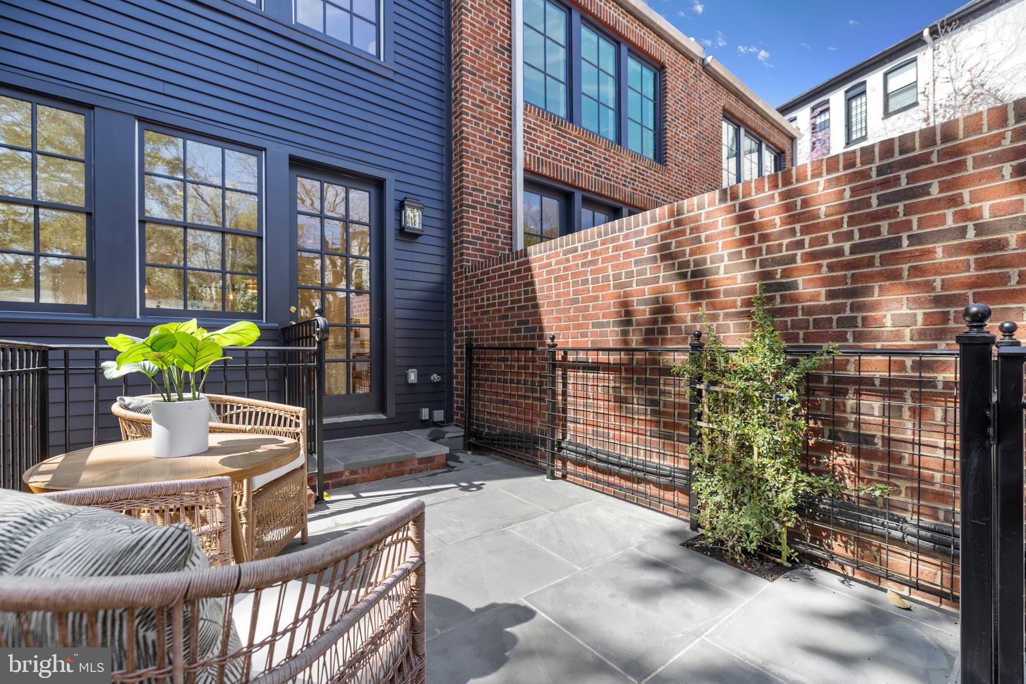 GEORGETOWN - Residential