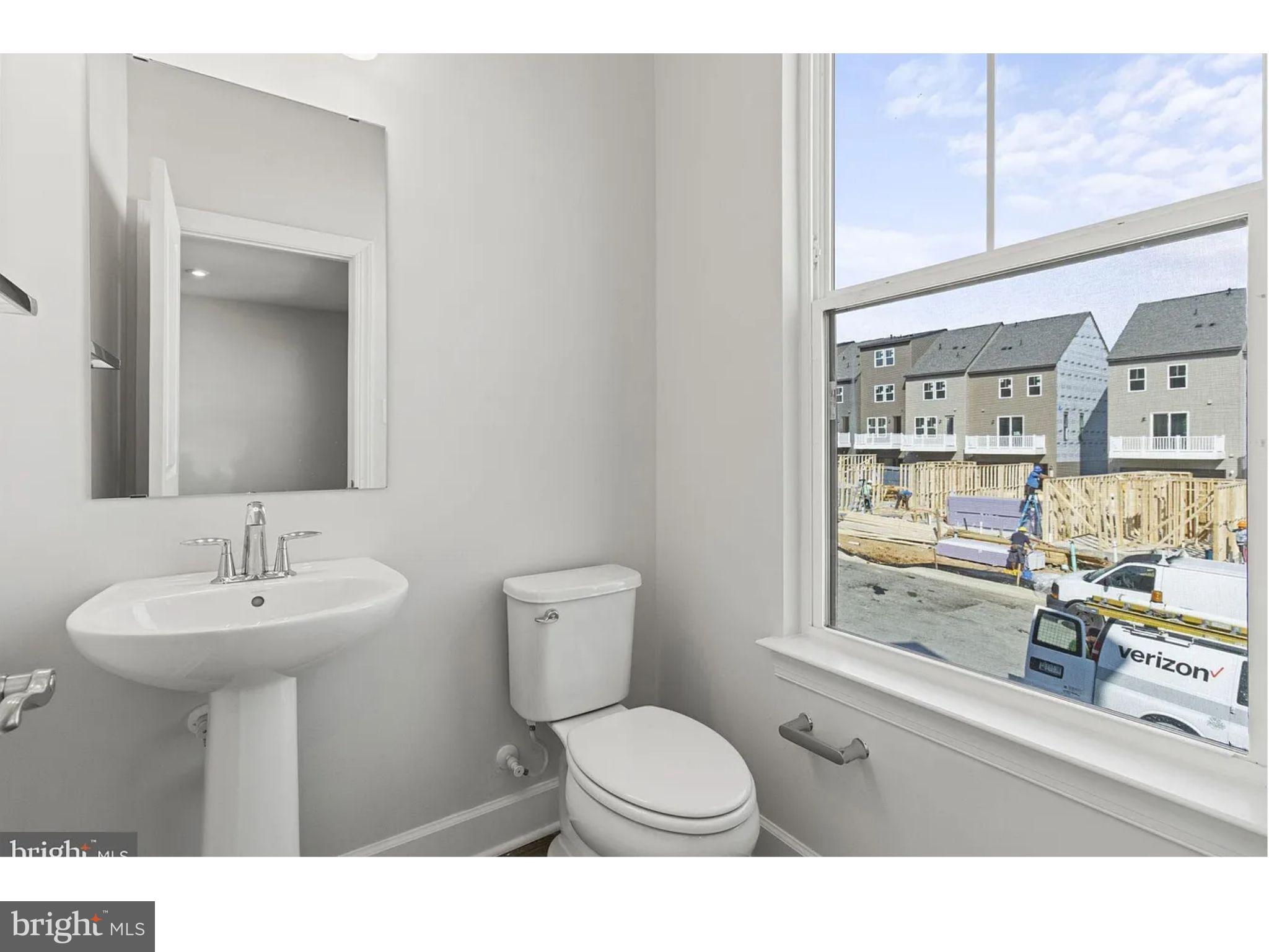 GATEWAY WEST - Residential