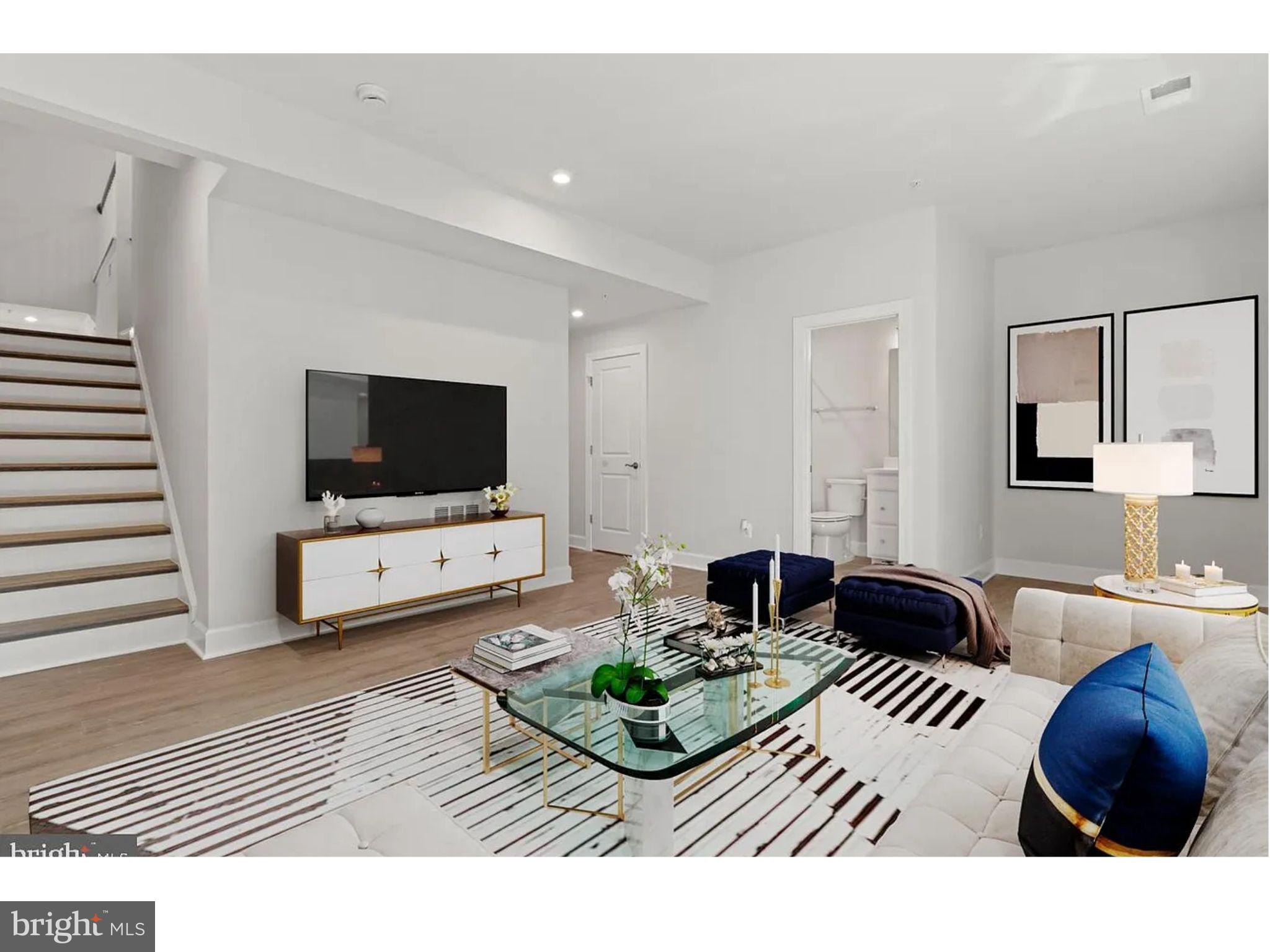 GATEWAY WEST - Residential