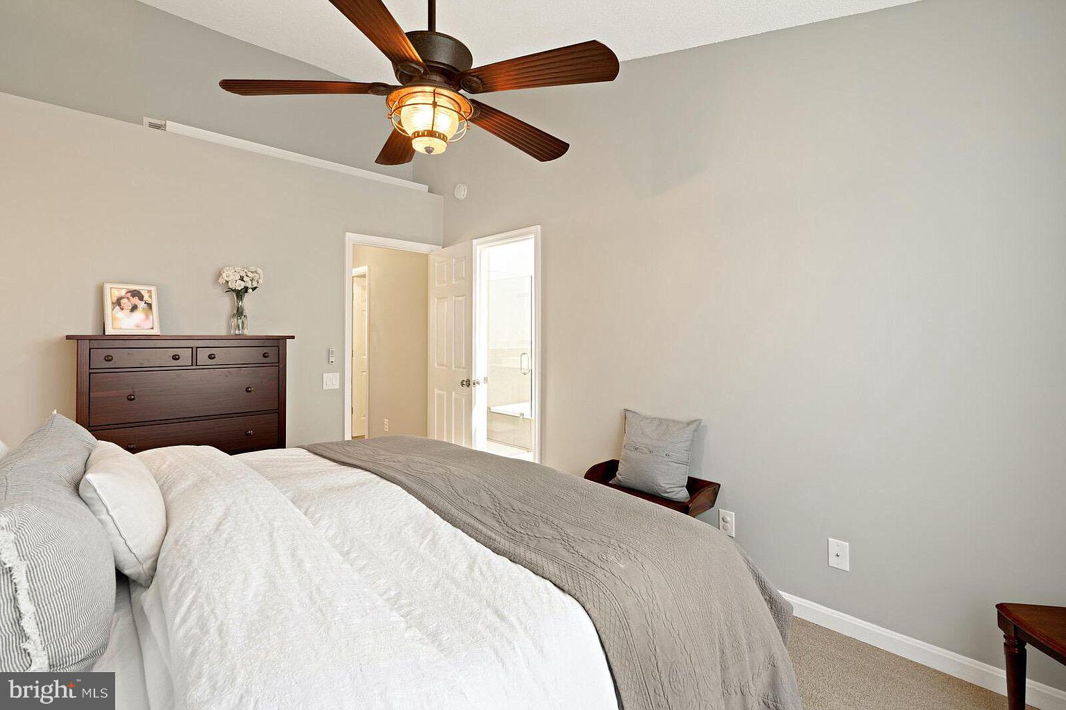 RIVER OAKS - Residential Lease