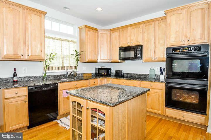 EAST HILL - Residential Lease