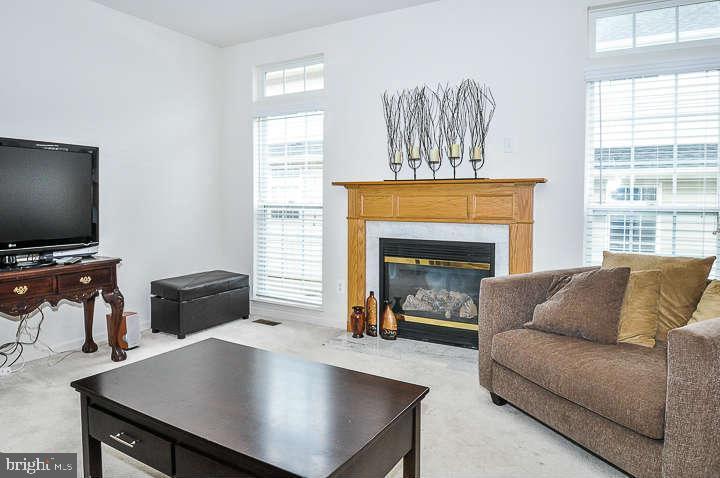 EAST HILL - Residential Lease