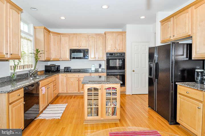 EAST HILL - Residential Lease