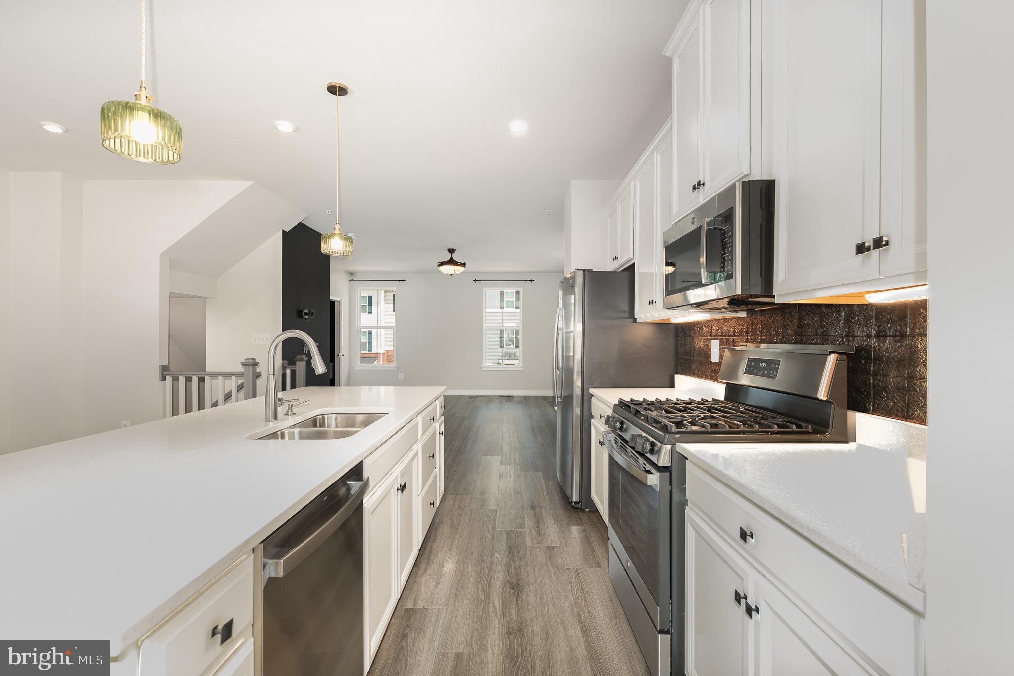 JAMES RUN TOWNHOMES - Residential