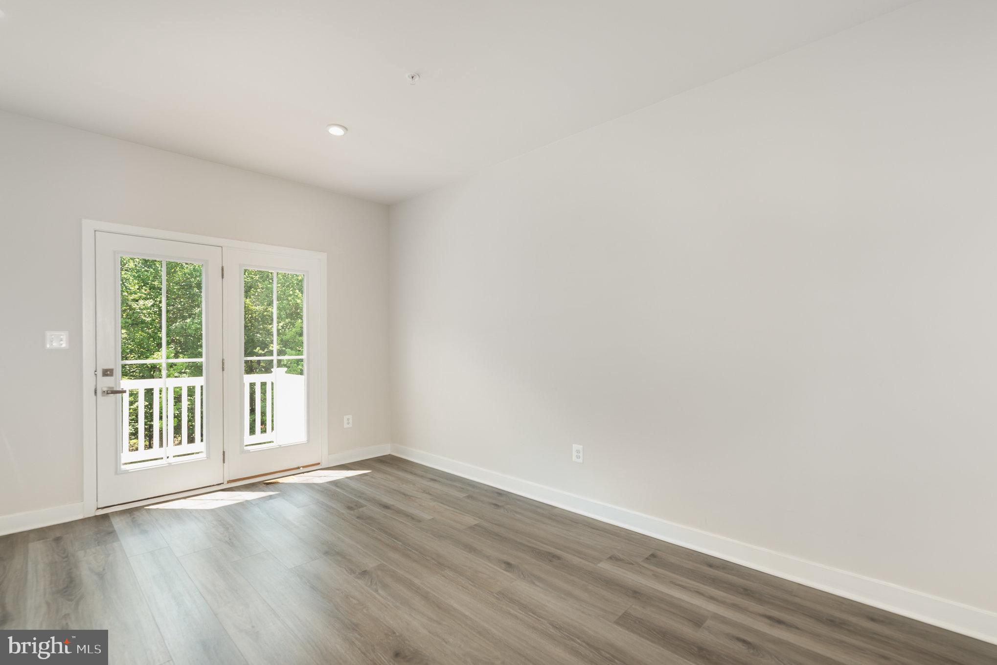 JAMES RUN TOWNHOMES - Residential