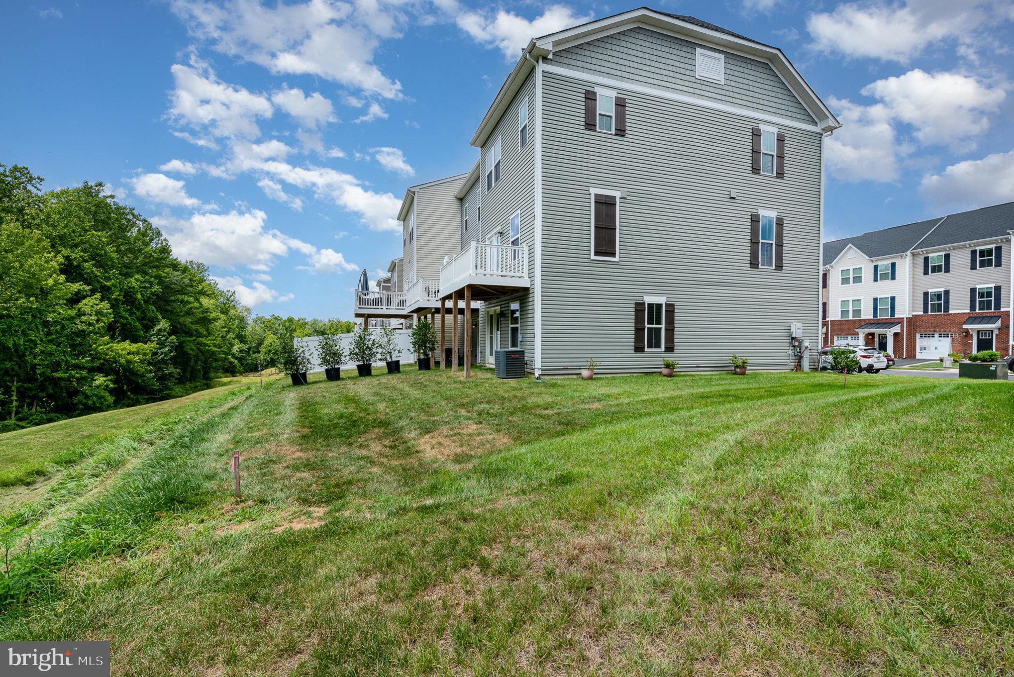 JAMES RUN TOWNHOMES - Residential