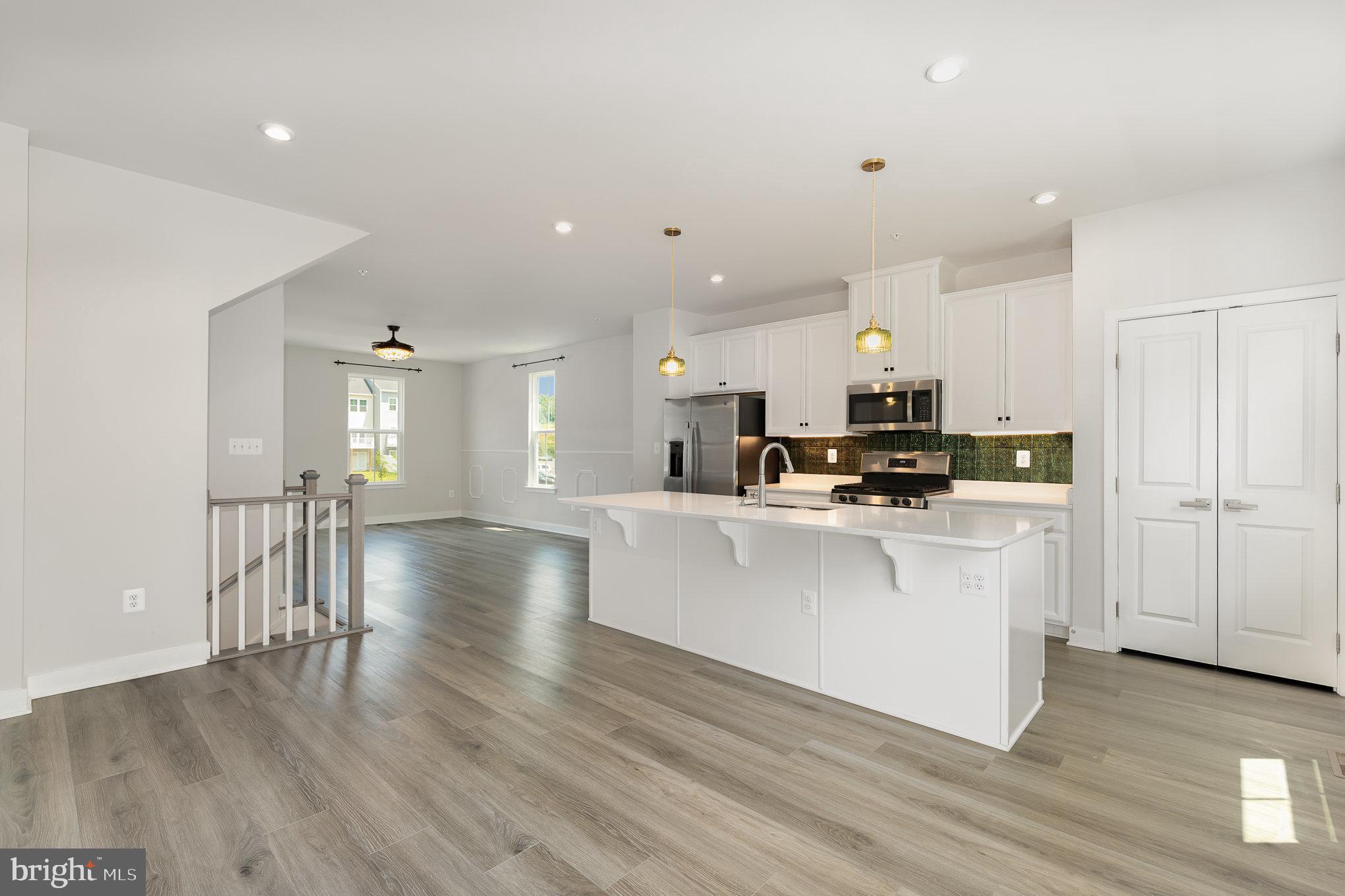 JAMES RUN TOWNHOMES - Residential