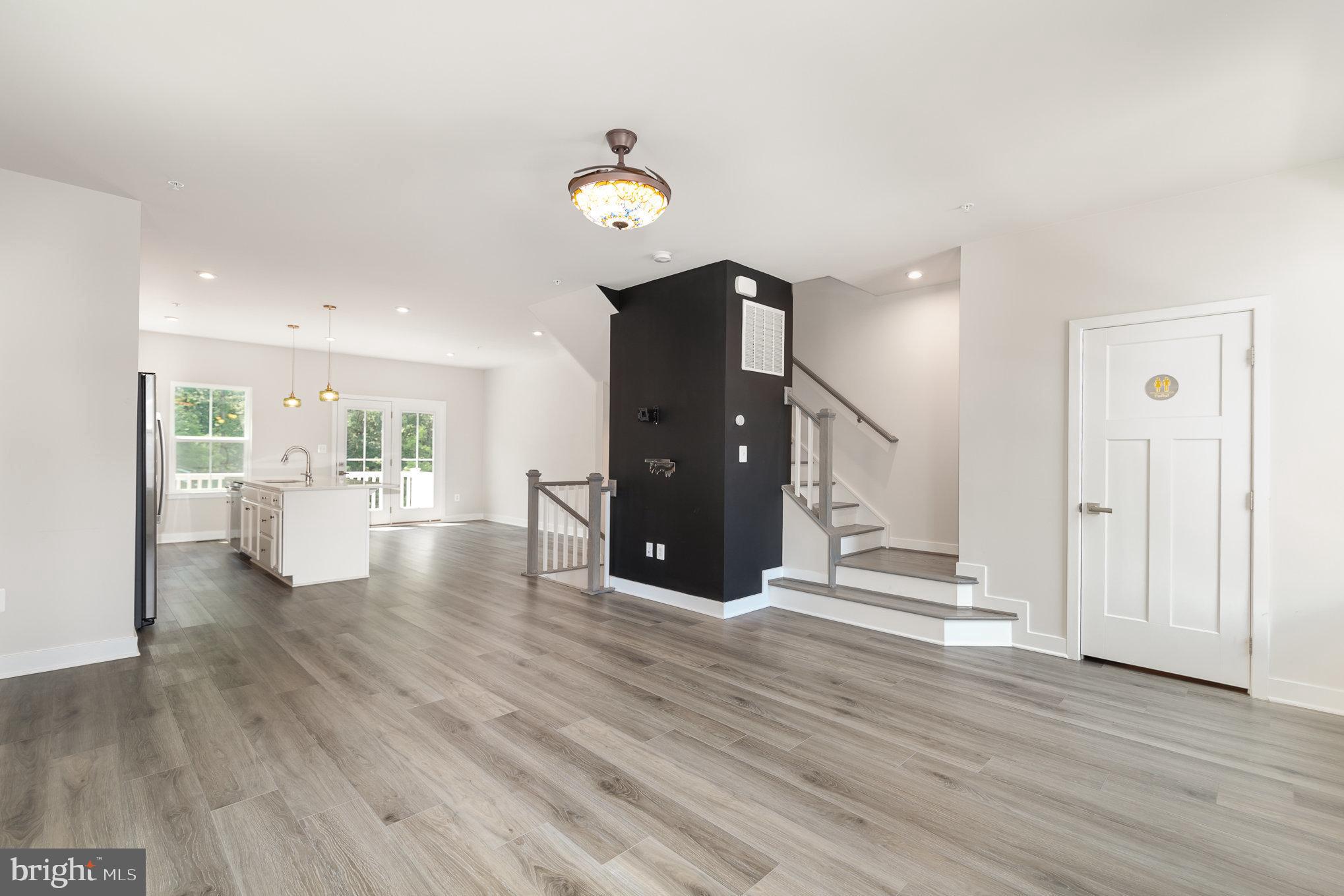 JAMES RUN TOWNHOMES - Residential