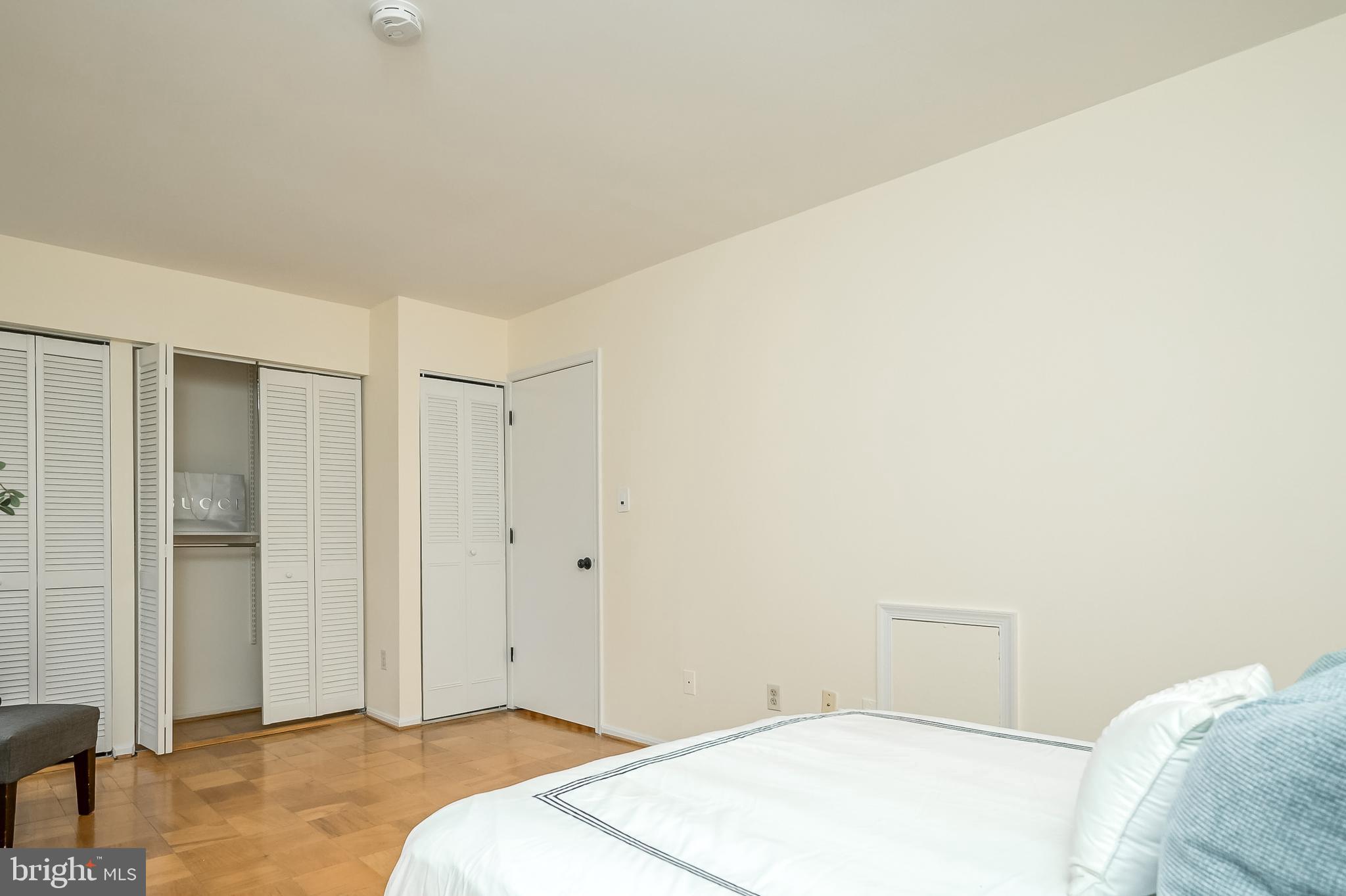 REGENT SQUARE - Residential