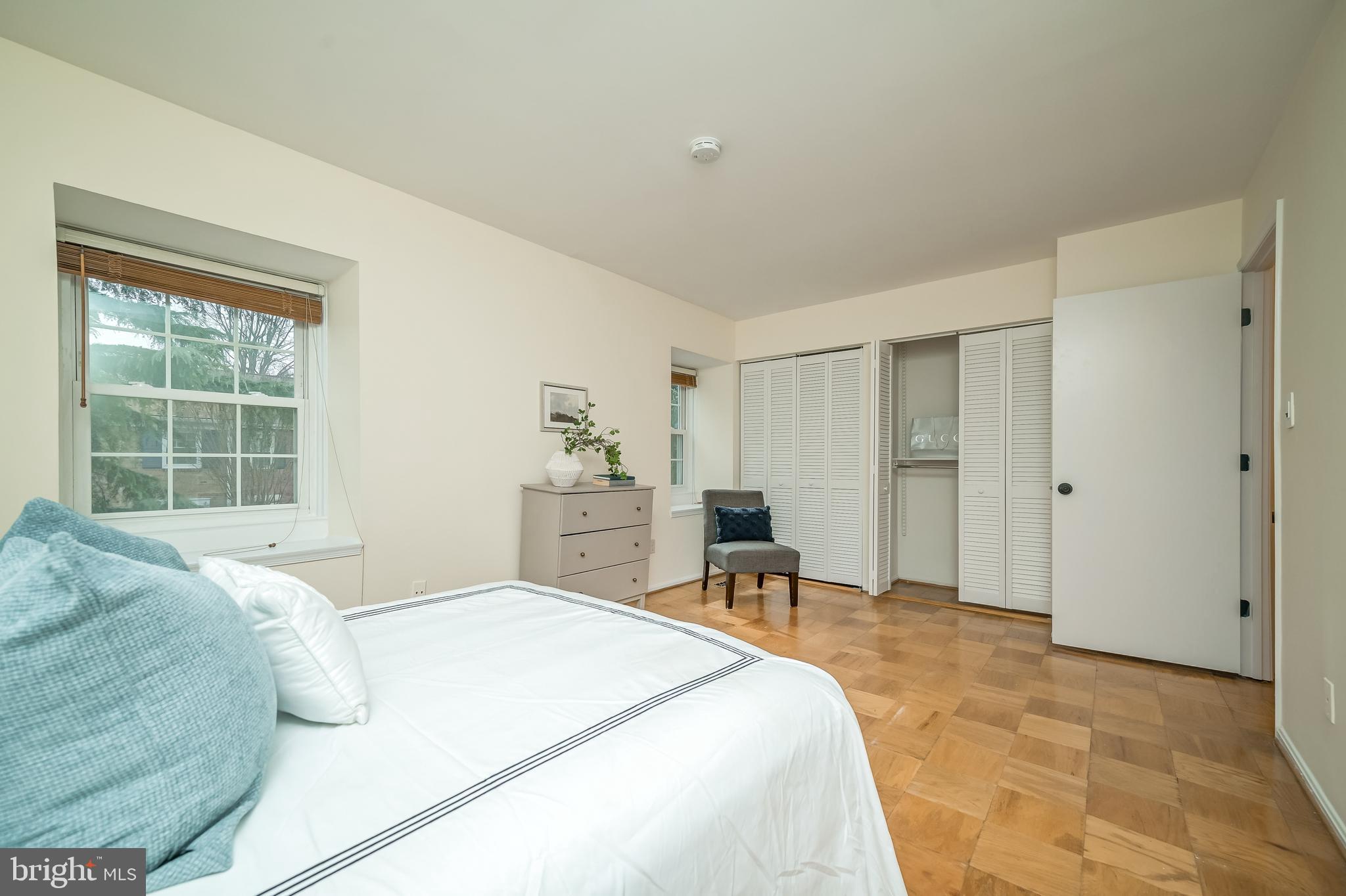 REGENT SQUARE - Residential