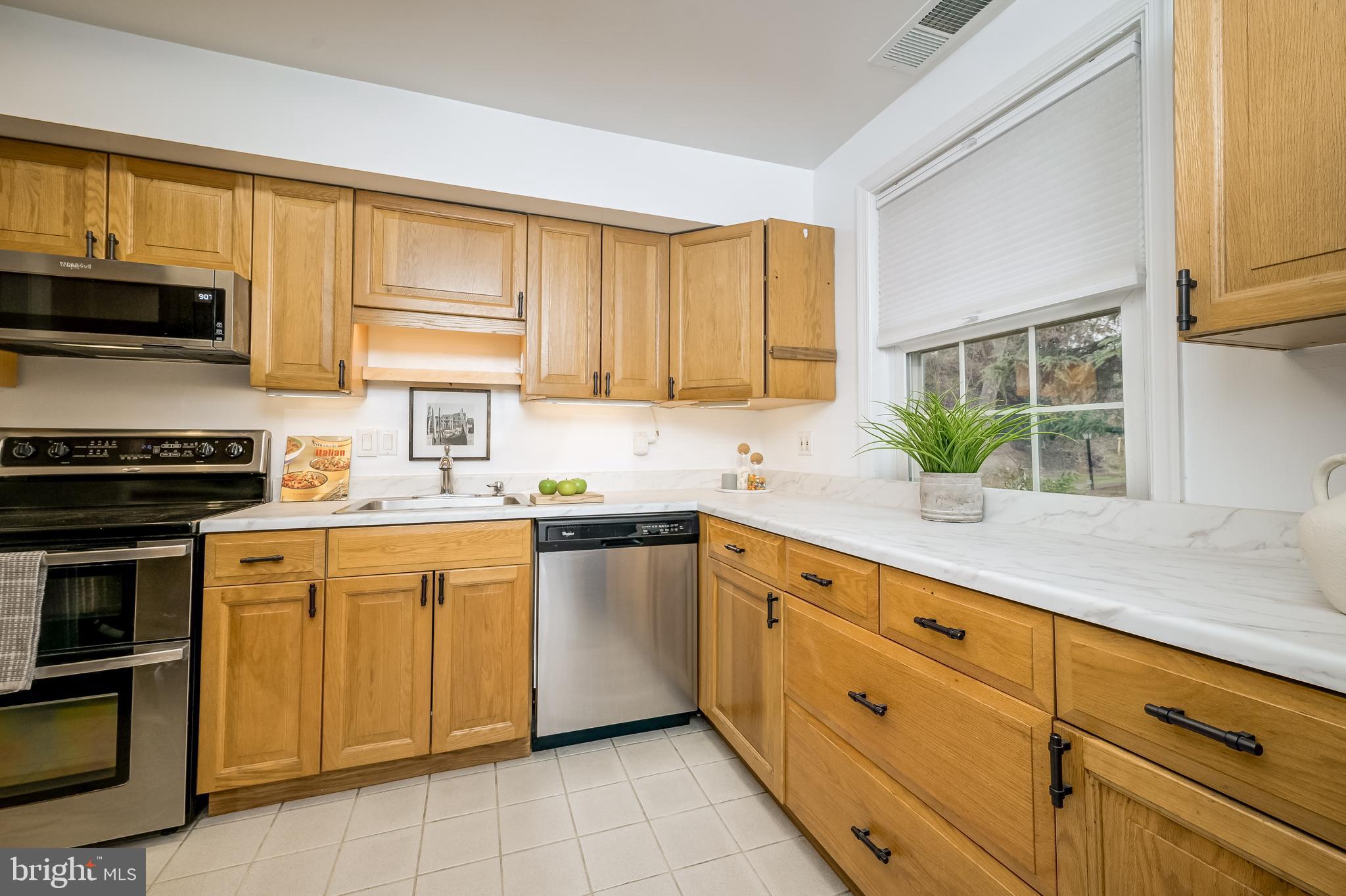 REGENT SQUARE - Residential