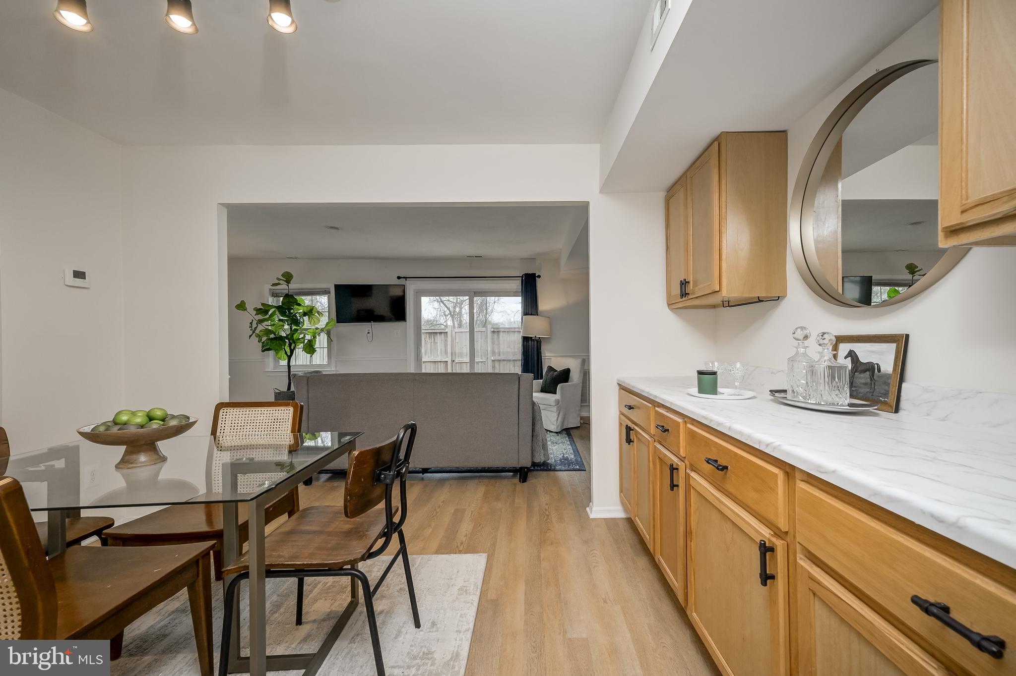 REGENT SQUARE - Residential