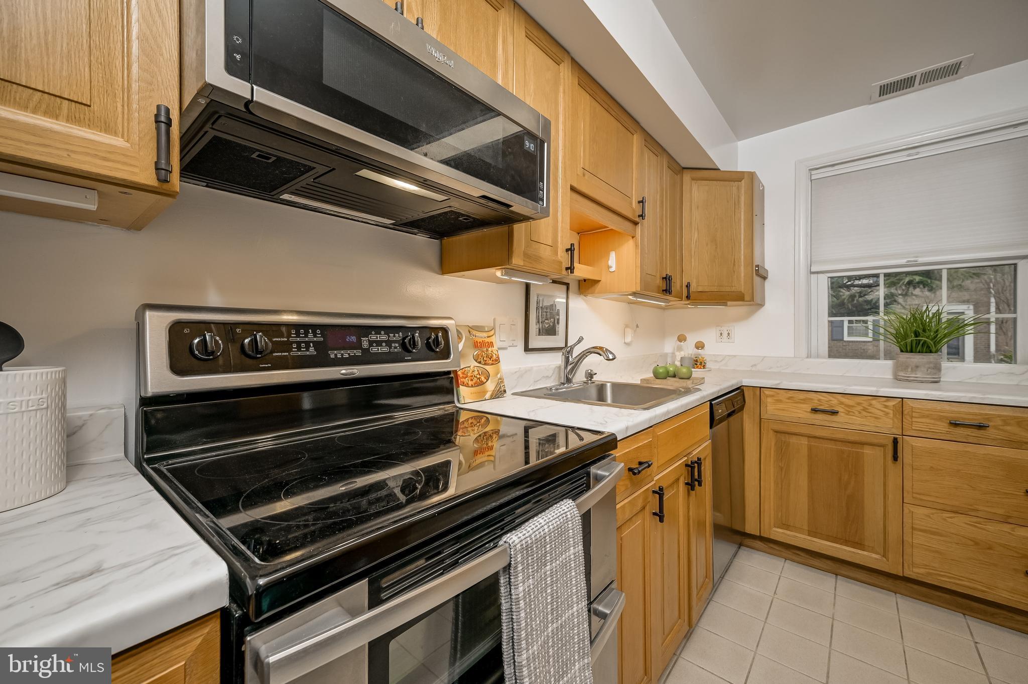 REGENT SQUARE - Residential