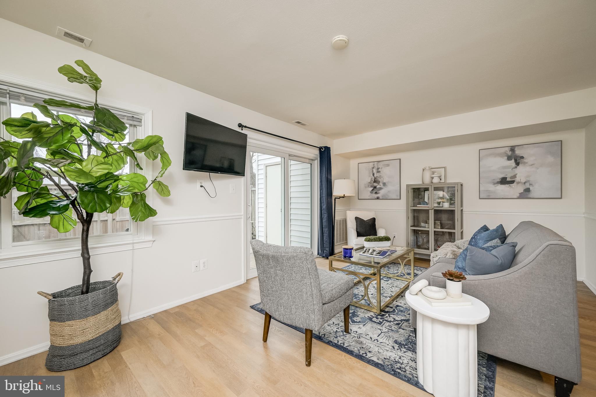 REGENT SQUARE - Residential