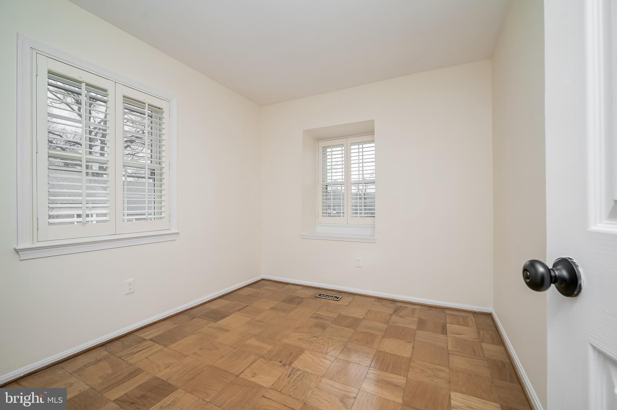 REGENT SQUARE - Residential