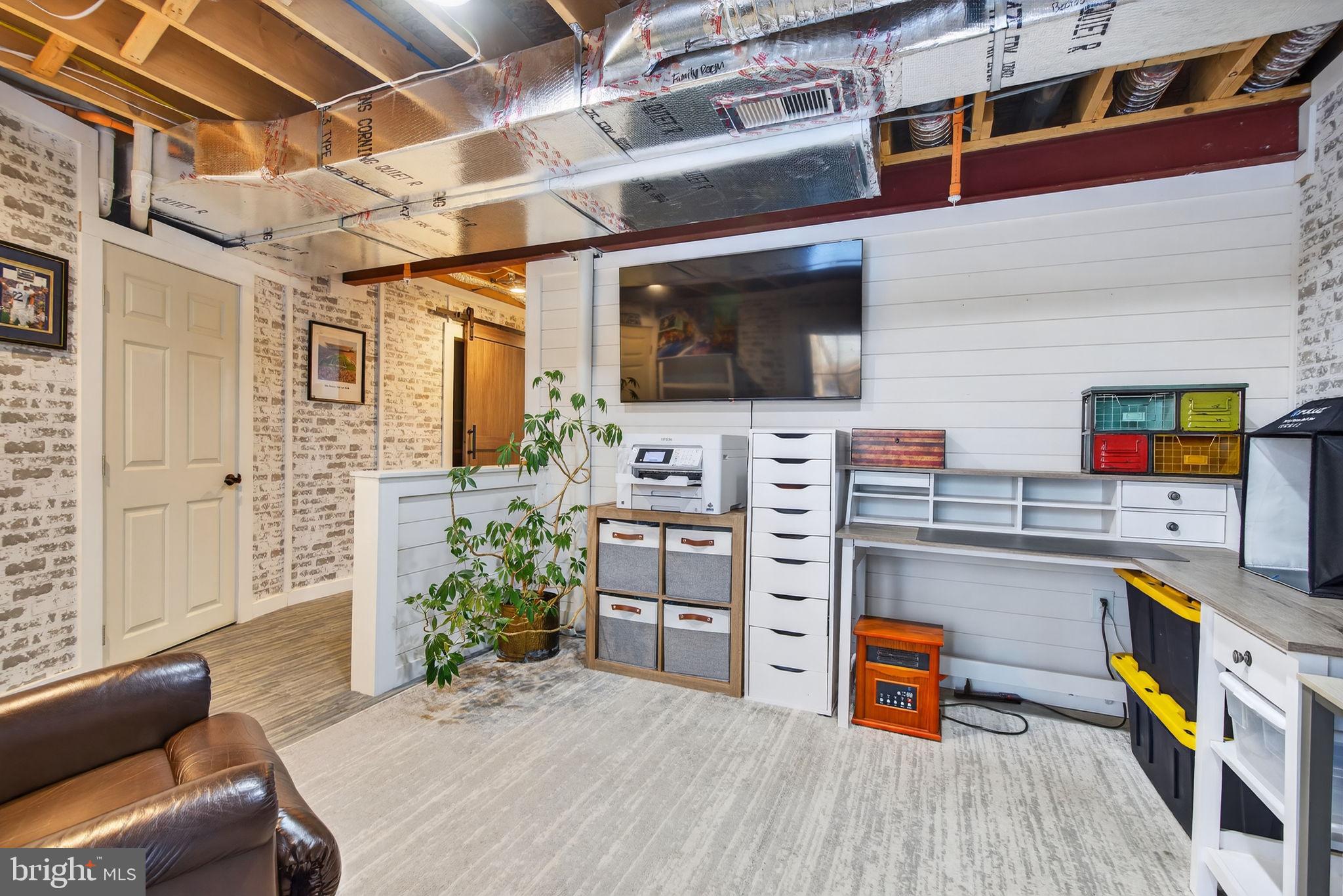 MAYAPPLE WOODS - Residential